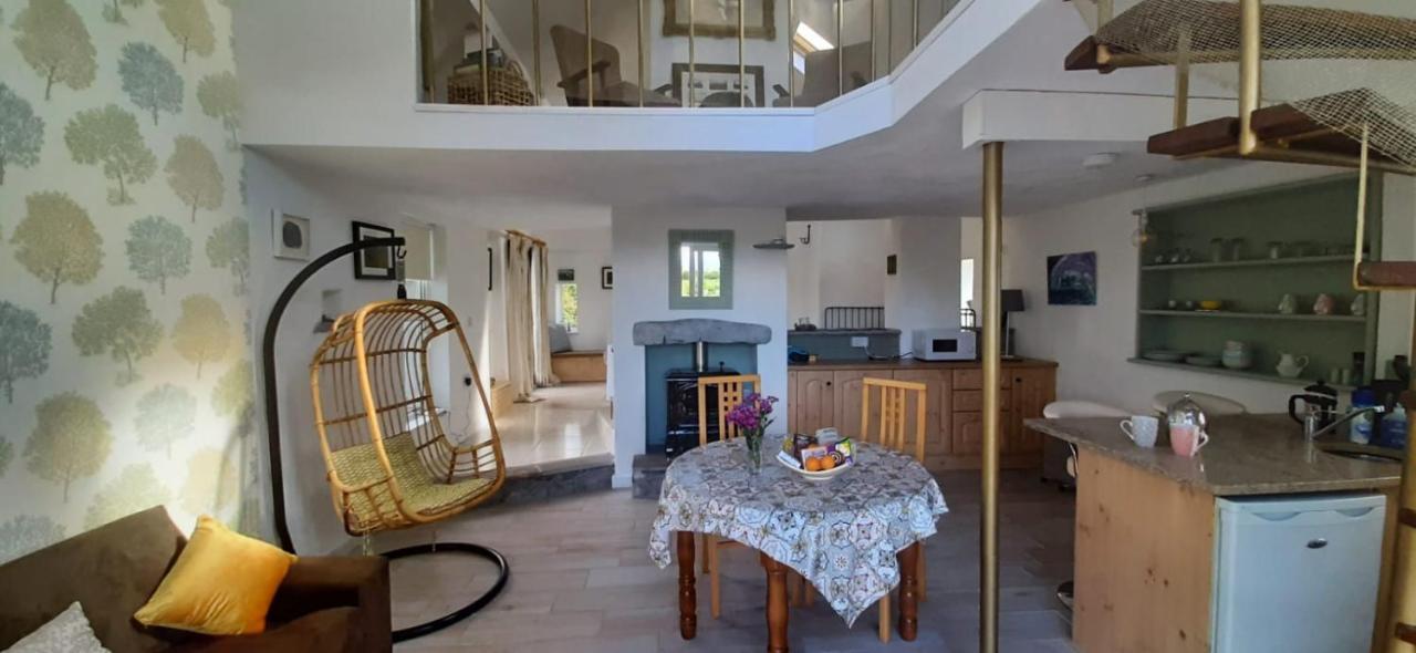 The Burren Barn Villa Tubber ภายนอก รูปภาพ