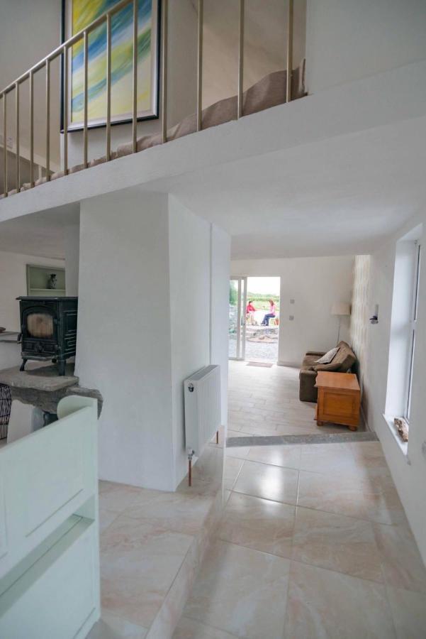 The Burren Barn Villa Tubber ภายนอก รูปภาพ