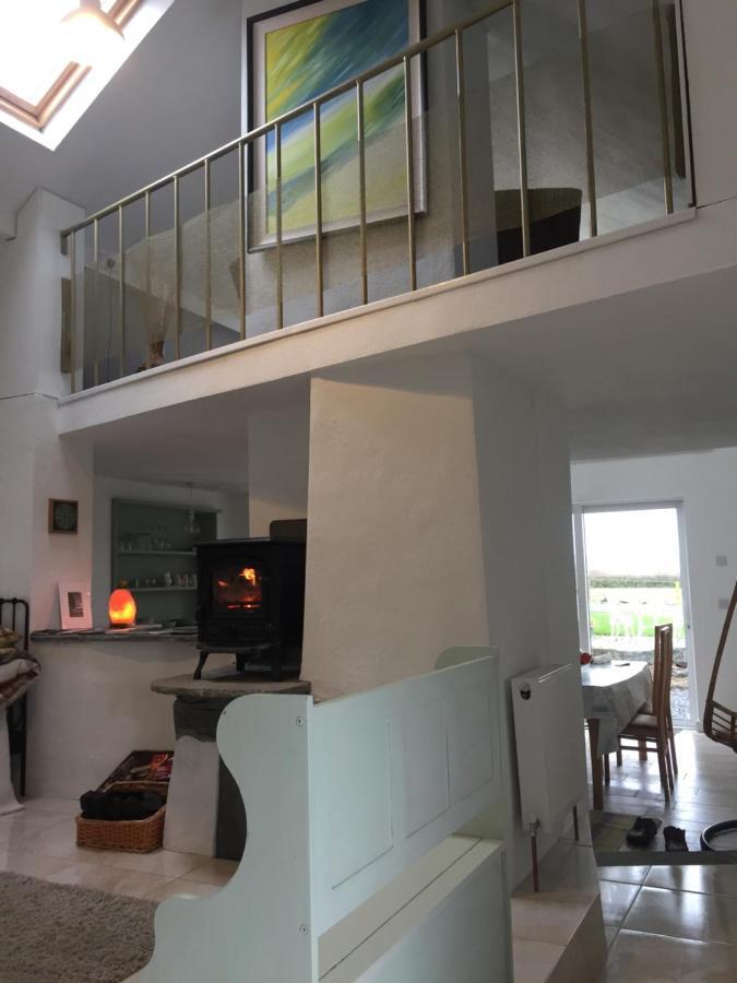 The Burren Barn Villa Tubber ภายนอก รูปภาพ